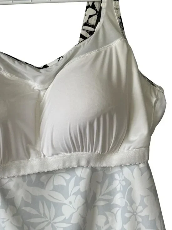 Lands End Tankini Top Size 20W Square Neck Black White Floral Swimsuit Soft Bra - Picture 14 of 16